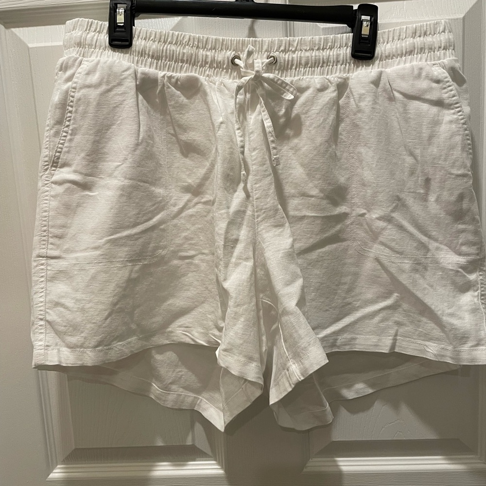 Women's White Casual Shorts